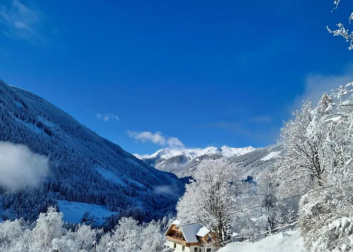 Ferienhaus Chalet Grosssoelk 度假居 Grosssolk